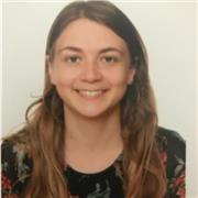 Profesora de Lengua Castellana y Literatura con 5 años de experiencia en clases particulares y 2 en institutos/centros concertados. 
Graduada en Filología Hispánica y Máster en Formación del Profesorado